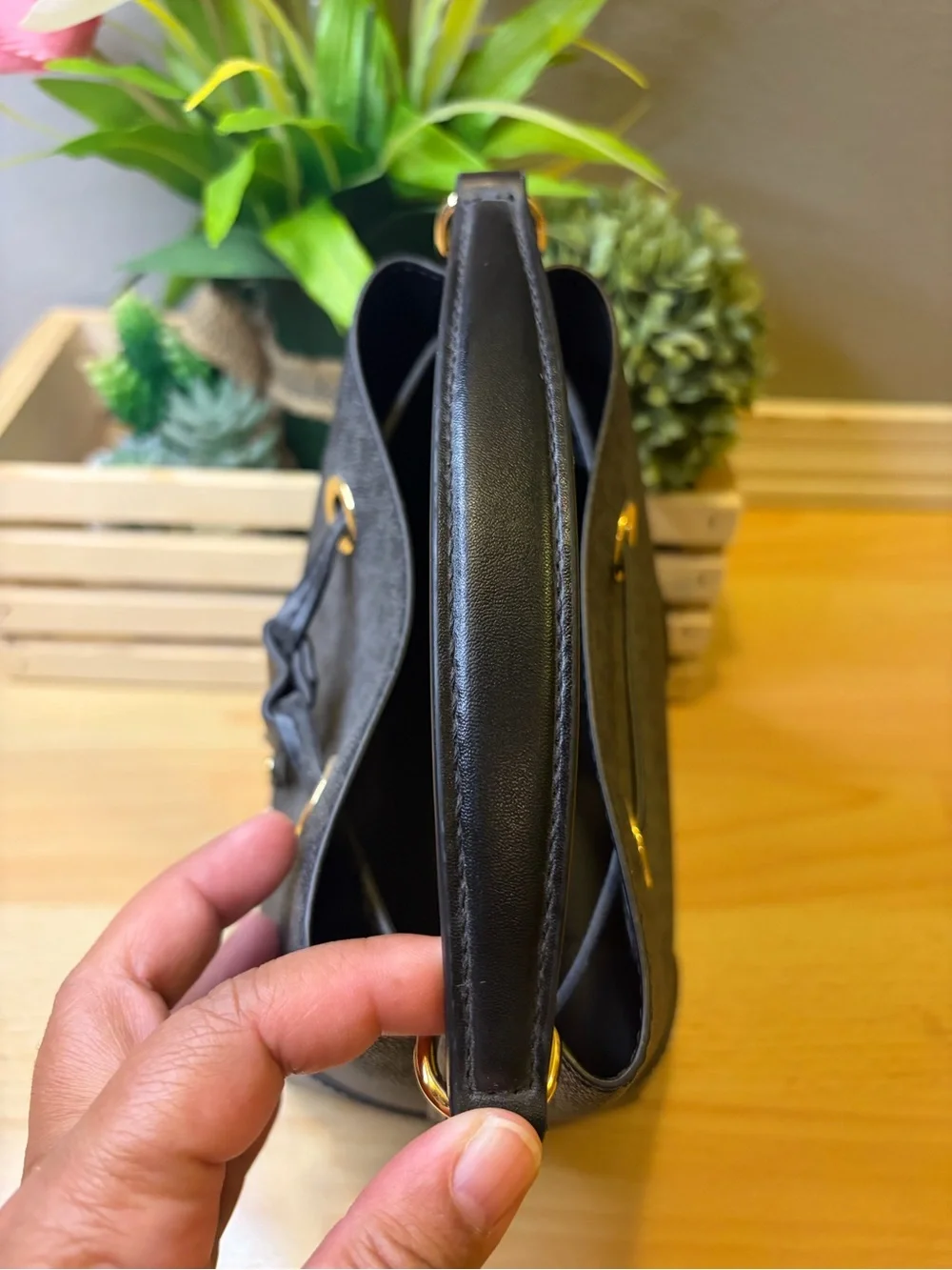 Michael Kors Black Mercer Small Bucket Crossbody Bag